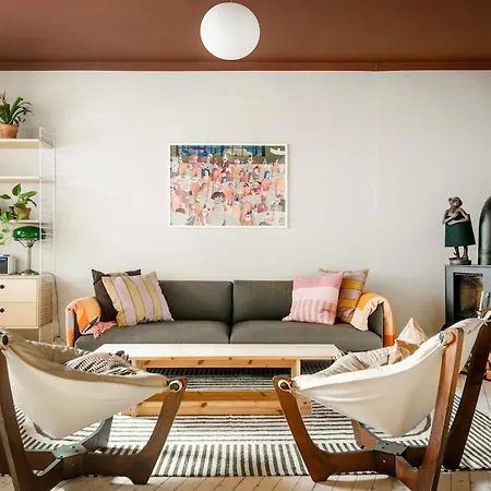 Delightful 3-room In Toyen Apartament *