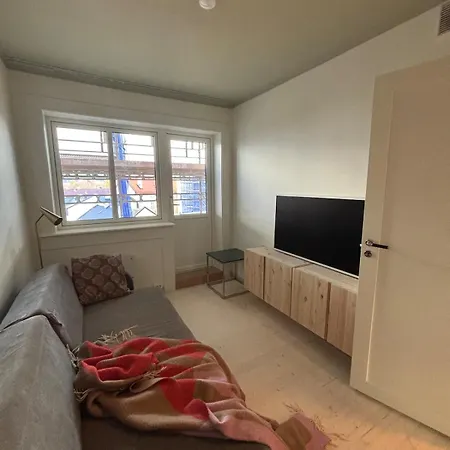 Delightful 3-room In Toyen Apartament *